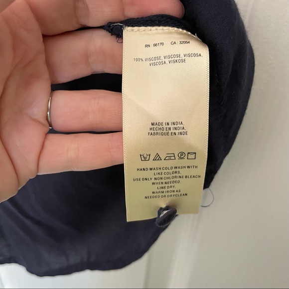 Anthropologie Embroidered Sleeveless Blouse - Picture 4 of 4